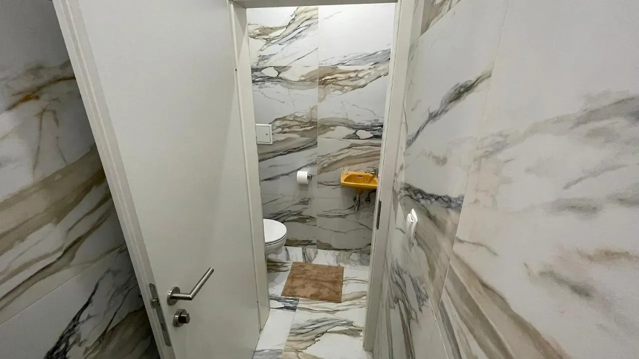 D&D Schonbrunner Deluxe Apartment Wien