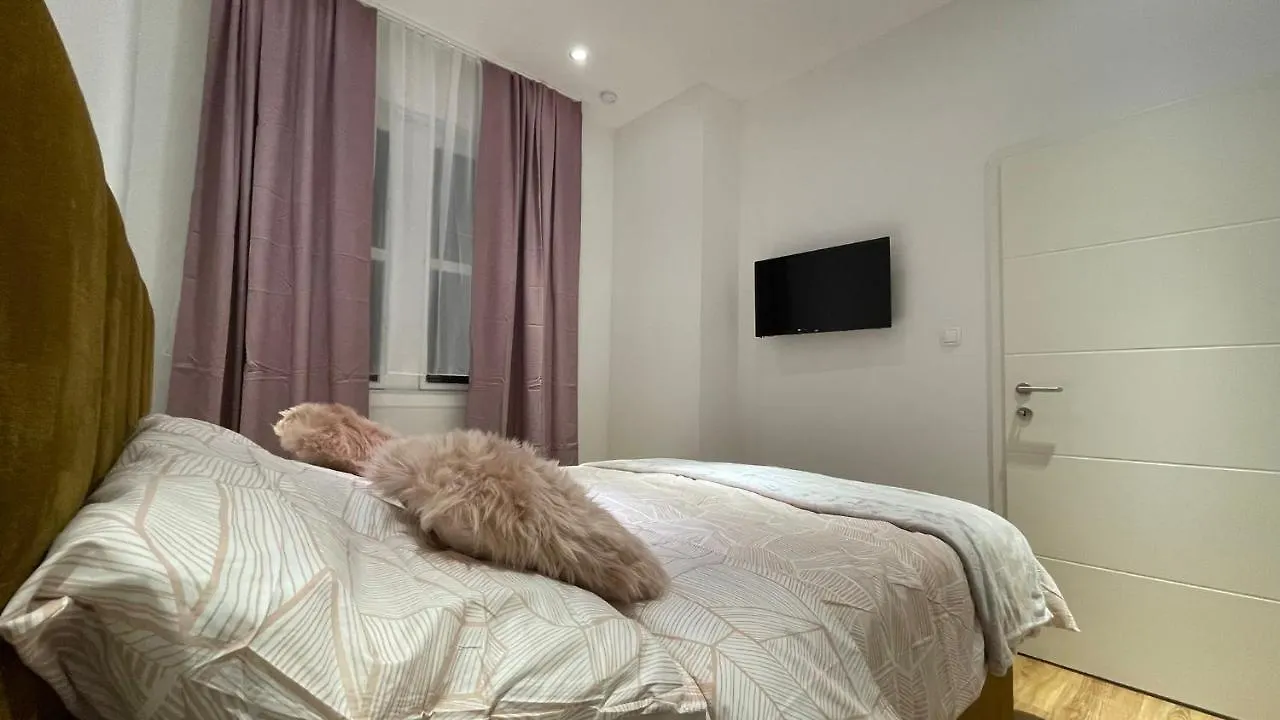 D&D Schonbrunner Deluxe Apartment Wien