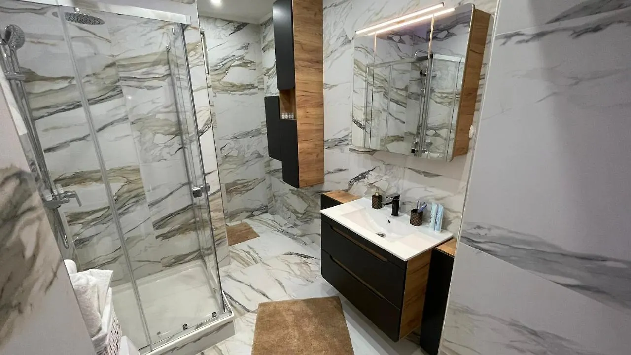 D&D Schonbrunner Deluxe Apartment Vienna